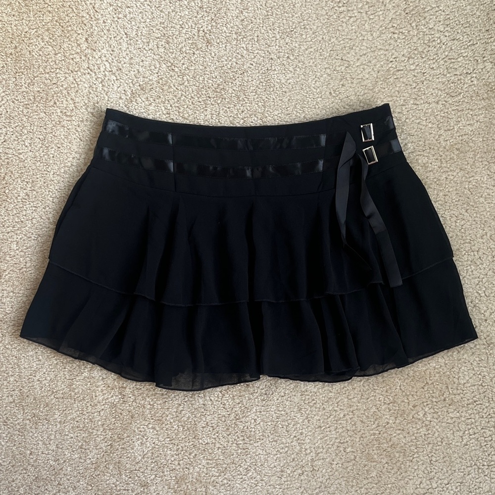 Edikted Double Ribbon Belt Ruffled Chiffon Mini Skirt in Black Women's Large - Picture 2 of 8